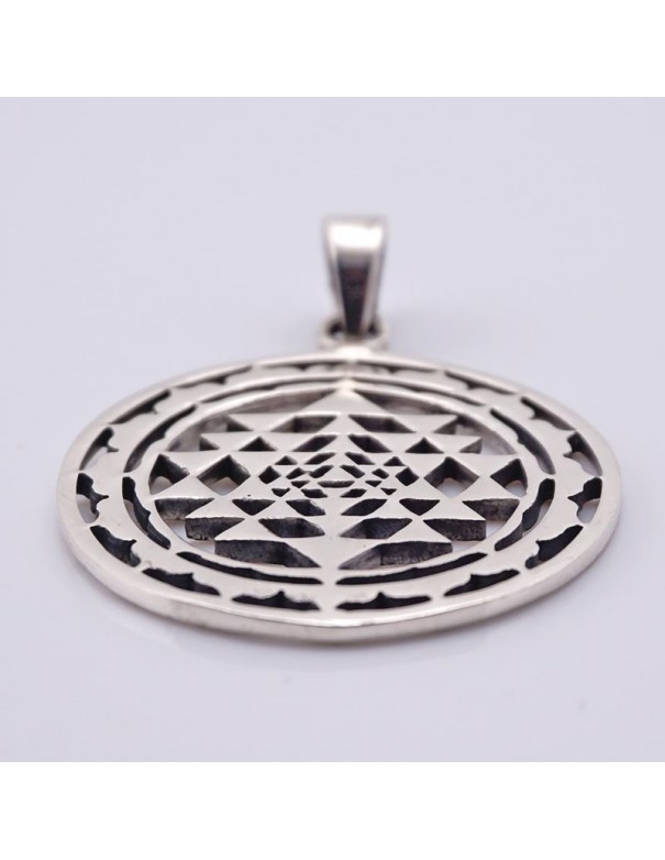 Colgante de plata Shri Yantra-Joyería Étnica.