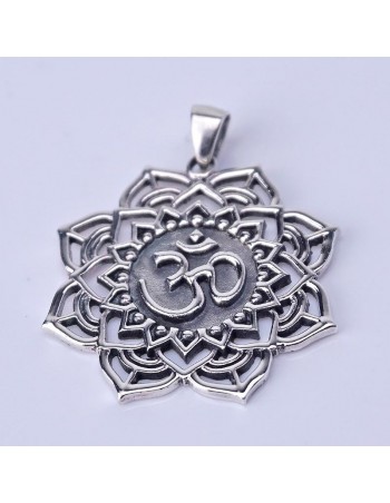 Colgante de Plata con símbolo OM.