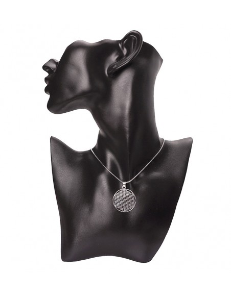 Colgante plateado con diseño flor de la vida.