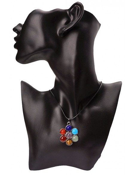 Colgante con piedras siete chakras.