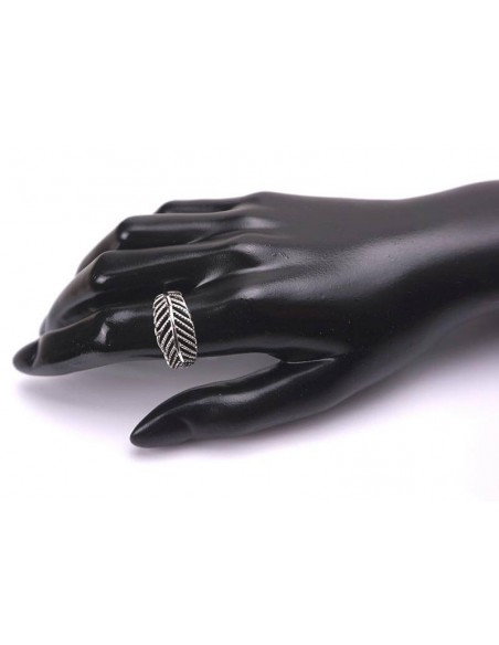 Anillo de plata diseño pluma.