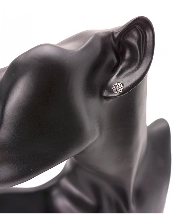 Piercing nudo infinito en plata de ley