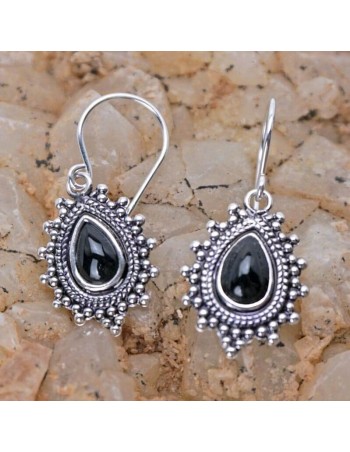 Pendientes de plata diseño Hindú con piedra negra de ónix. 2