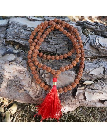 Mala Rudraksha 108 cuentas y borla roja: Descubre los beneficios de este collar espiritual 2