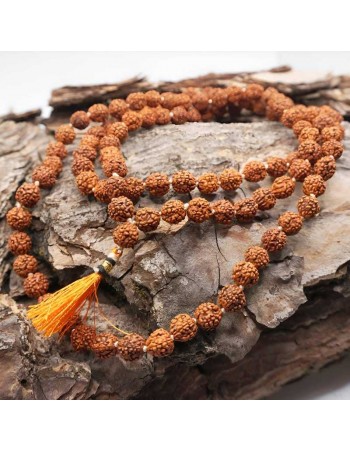 Pulsera Japa Mala de Rudraksha con 108 cuentas.