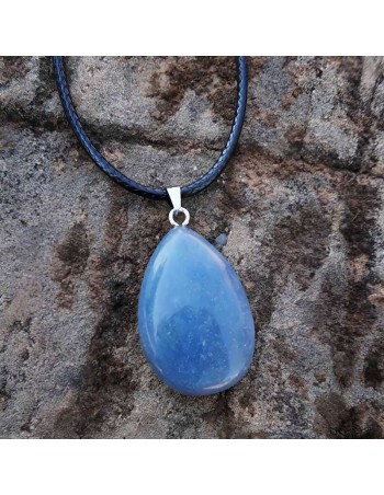 Colgante lágrima de aventurina azul: Un amuleto de paz y prosperidad