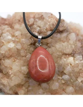 Colgante lágrima de jaspe rojo: Un símbolo de vitalidad y protección 2