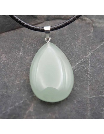 Colgante lágrima de aventurina verde: Despierta la armonía y el equilibrio