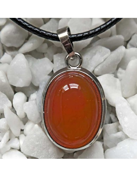 Colgante de Aventurina Naranja: Equilibrio y Energía en un Elegante Diseño