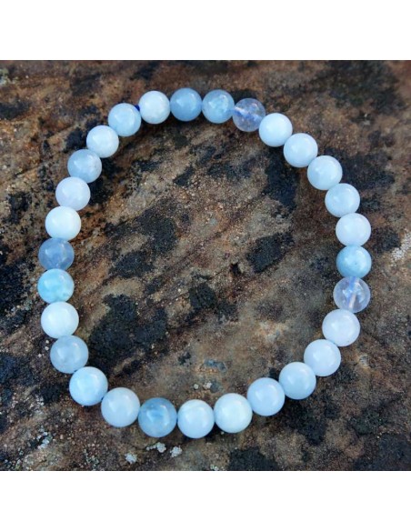 Pulsera de Aguamarina: Tranquilidad y Elegancia