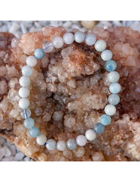 Pulsera de Aguamarina: Tranquilidad y Elegancia