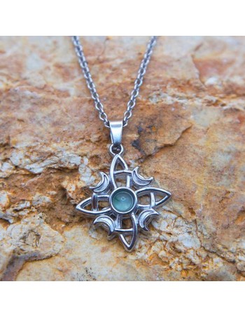 Colgante de Nudo de Brujas en Acero con Aventurina Verde – Protección y Energía en un Diseño Único 2