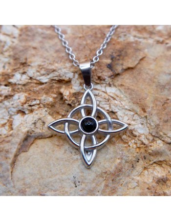 Colgante Nudo de Brujas en Acero con Ónix Negro – Protección y Elegancia en un Solo Amuleto 2