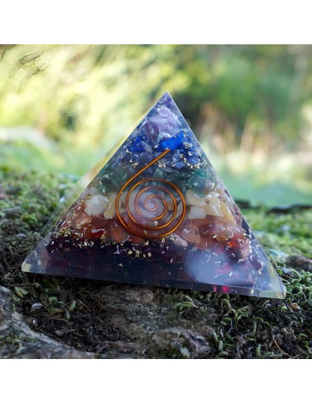 Pirámide de Orgonita 7 Chakras: Energía y Armonía en un Diseño Único