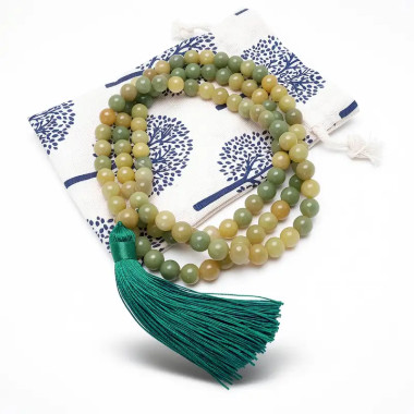Exquisita Japa Mala 108 Cuentas de Jade Verde Hecha a Mano 2