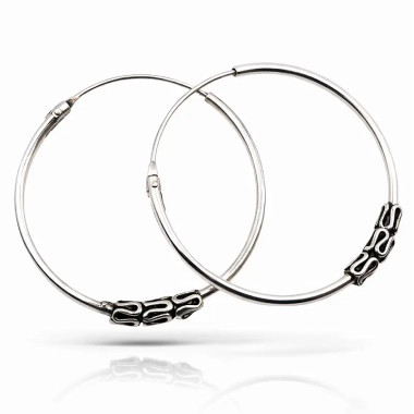 Aros de Plata 25mm: Exquisita Artesanía Balinesa en Cada Detalle