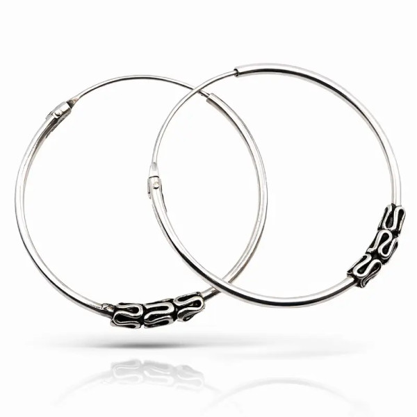 Aros de Plata 25mm: Exquisita Artesanía Balinesa en Cada Detalle