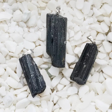 Colgante de Turmalina Negra – Protección, Energía y Equilibrio