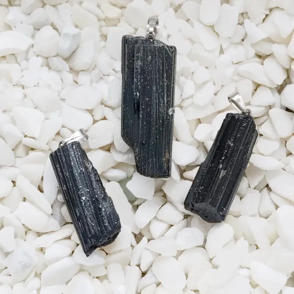 Colgante de Turmalina Negra – Protección, Energía y Equilibrio
