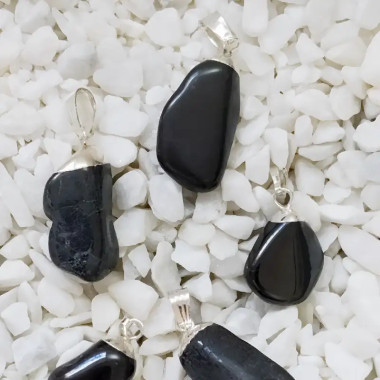 Colgante de Turmalina Negra con cordón – Equilibrio y Energía Positiva 2