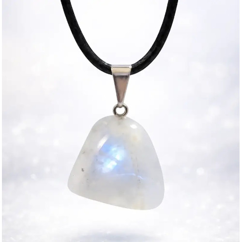 Colgante de Piedra de Luna – Intuición, Feminidad y Armonía Interior