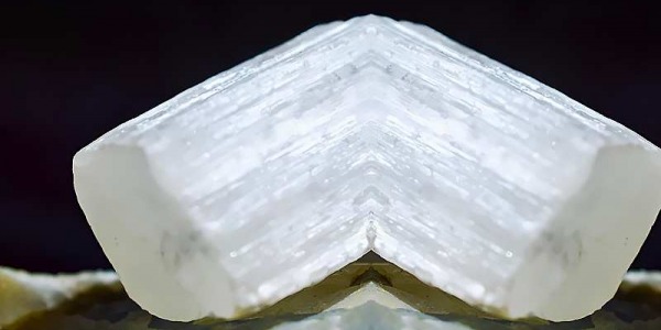 Selenita: Propiedades, Usos y Beneficios Espirituales